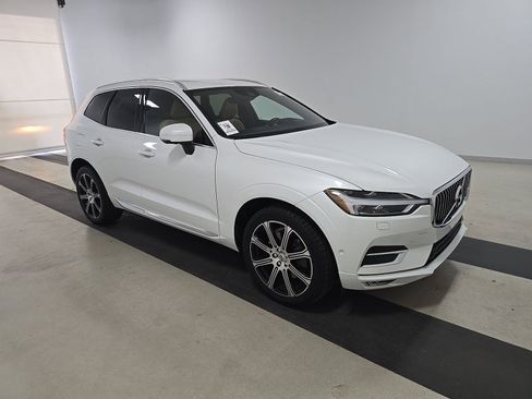 Used 2018 Volvo XC60 T6 Inscription w/ Luxury Seat Package AWD/4WD image 4