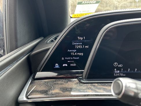 Used 2021 Cadillac Escalade ESV Premium Luxury w/ Driver Assist Tech Package image 29