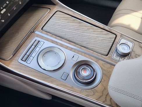 Used 2022 Genesis GV80 2.5T w/ Advanced Package 03 image 20