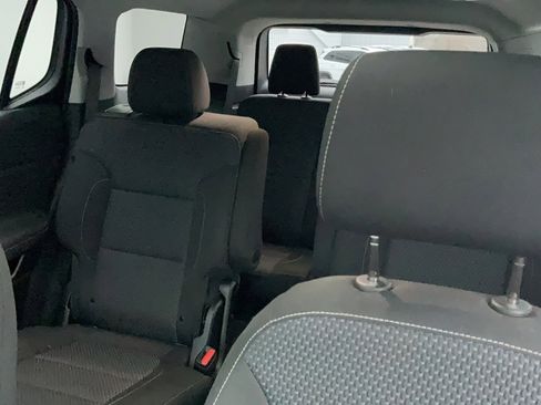 Used 2022 GMC Acadia SLE w/ Driver Convenience Package image 14