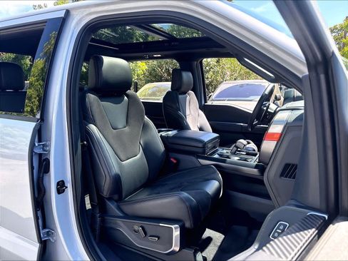 Used 2025 Ford F150 Raptor AWD/4WD image 10