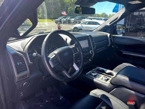Used 2021 Ford Expedition XLT image 10