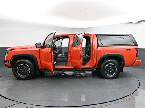 Used 2025 Nissan Frontier PRO-4X w/ Pro Premium Package image 40