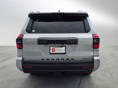 Certified 2025 Toyota 4Runner TRD Off-Road Premium image 4