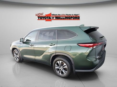 Used 2023 Toyota Highlander XLE AWD/4WD image 6