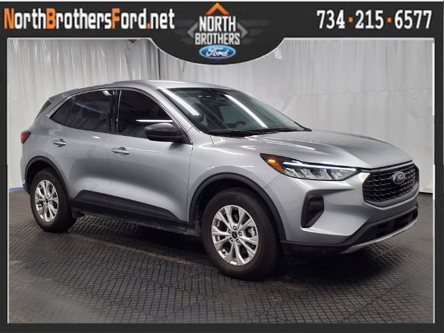 Used 2023 Ford Escape Active AWD/4WD image 1