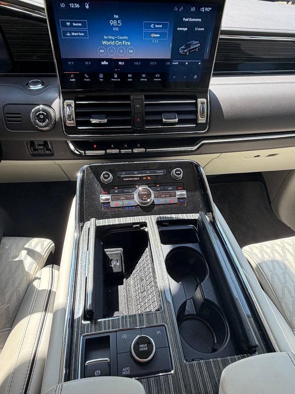 Used 2022 Lincoln Navigator L Black Label AWD/4WD image 18