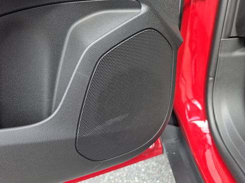 New 2026 Chevrolet Trax RS w/ Sunroof Package FWD image 24