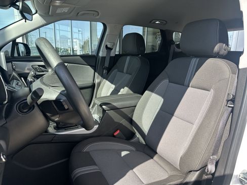 Used 2025 Chevrolet Blazer LT AWD/4WD image 9