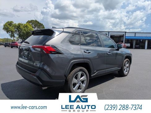 Used 2020 Toyota RAV4 Limited w/ Limited Grade Weather Package AWD/4WD image 3