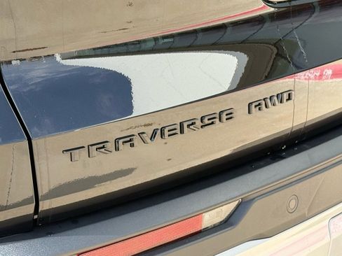 Used 2025 Chevrolet Traverse Z71 w/ Enhanced Driving Package image 28