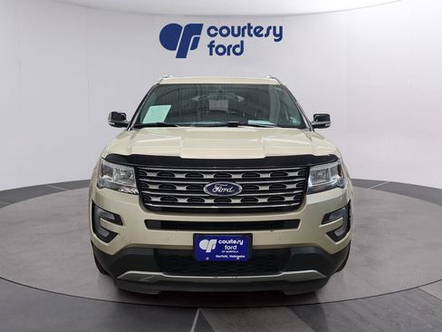 Used 2017 Ford Explorer XLT w/ Equipment Group 201A image 21