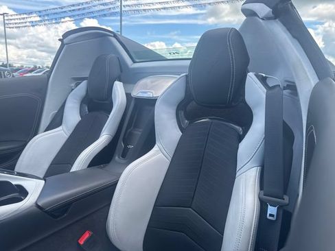 Used 2023 Chevrolet Corvette Stingray Premium Conv w/ Z51 Performance Package RWD image 36