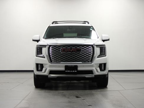 Used 2021 GMC Yukon XL Denali image 9
