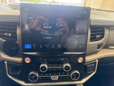 Used 2024 Ford Expedition Max Limited RWD image 23