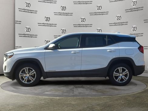 Used 2018 GMC Terrain SLE image 2