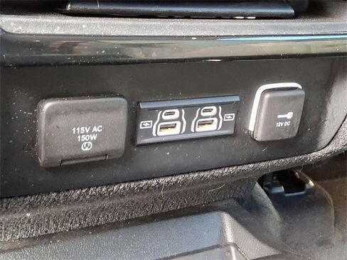 Used 2022 Jeep Wagoneer Series III w/ Premium Group I image 13