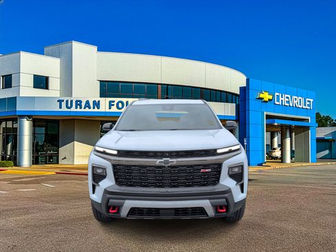 New 2026 Chevrolet Traverse Z71 w/ Enhanced Driving Package AWD/4WD image 9