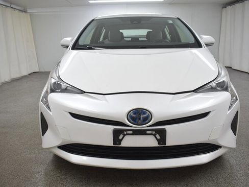 Used 2018 Toyota Prius One image 2
