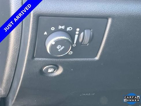 Certified 2022 Jeep Grand Cherokee Laredo X image 28