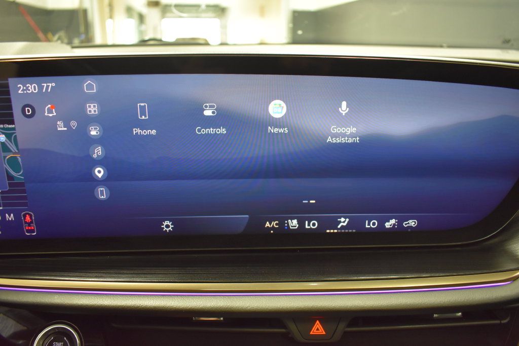 Used 2024 Buick Envision Avenir AWD/4WD image 23