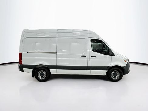 Used 2026 Mercedes-Benz Sprinter 2500 image 9