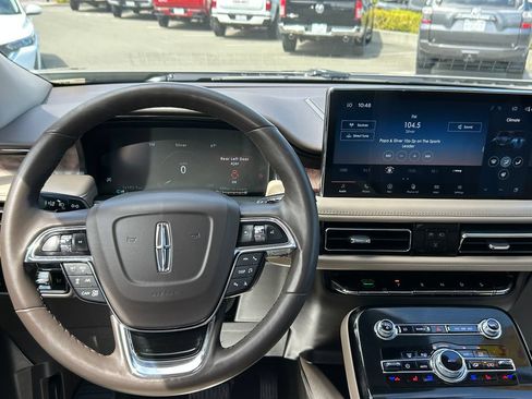 Used 2023 Lincoln Nautilus Reserve w/ Equipment Group 201A AWD/4WD image 17