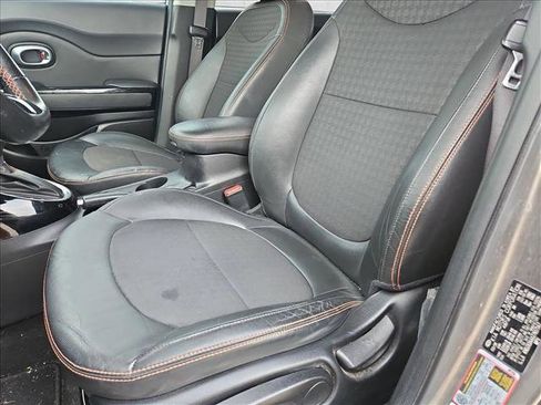 Used 2018 Kia Soul ! image 7