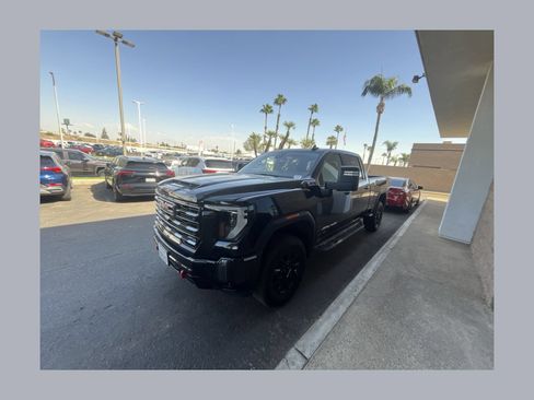 Used 2024 GMC Sierra 2500 AT4 w/ Max Trailering Package AWD/4WD image 1