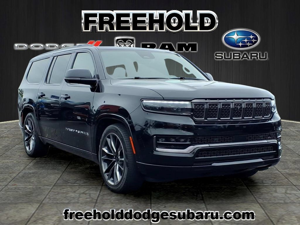 Used 2025 Jeep Grand Wagoneer L Series III w/ Rear Seat Video Group 1 AWD/4WD image 1