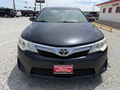 Used 2013 Toyota Camry LE FWD image 8