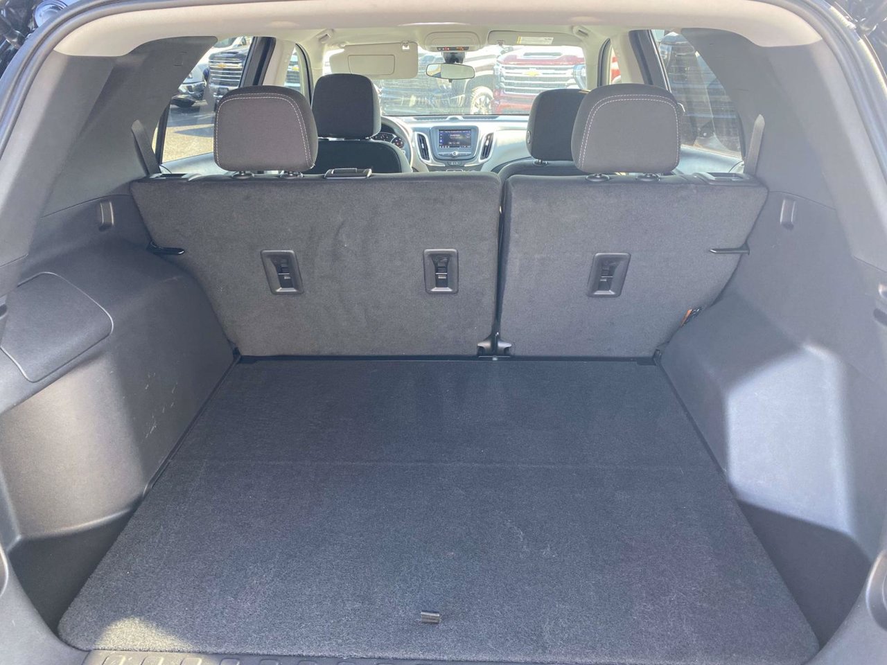 Used 2024 Chevrolet Equinox LS w/ LS Convenience Package FWD image 17