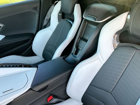 Used 2024 Chevrolet Corvette Stingray Preferred Conv w/ 2LT image 21