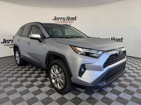 Used 2025 Toyota RAV4 XLE Premium FWD image 6