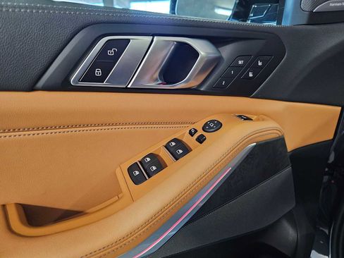 Used 2023 BMW X5 xDrive40i w/ Luxury Seating Package image 23