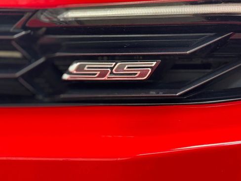 Used 2021 Chevrolet Camaro SS RWD image 4