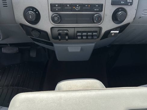 Used 2016 Ford F250 XLT w/ XLT Value Package image 15