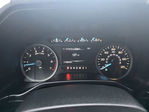 Used 2016 Ford F150 XLT w/ Equipment Group 302A Luxury image 9