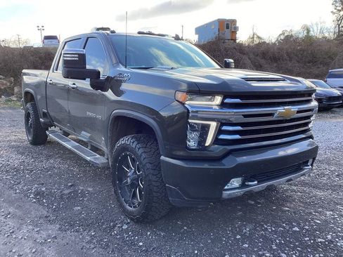 Used 2022 Chevrolet Silverado 3500 High Country w/ Z71 Off-Road Package image 2