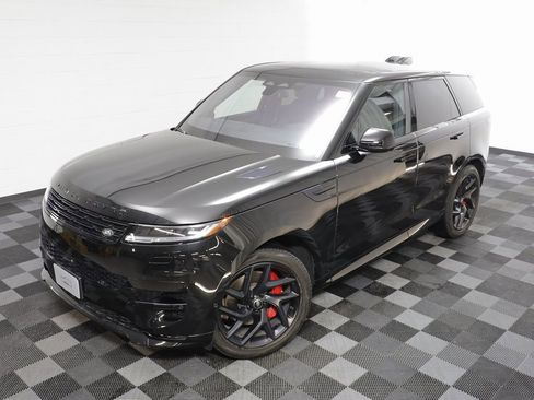 Used 2023 Land Rover Range Rover Sport SE Dynamic image 2