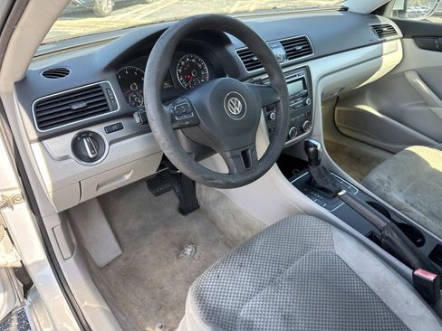 Used 2012 Volkswagen Passat 2.5 S image 13