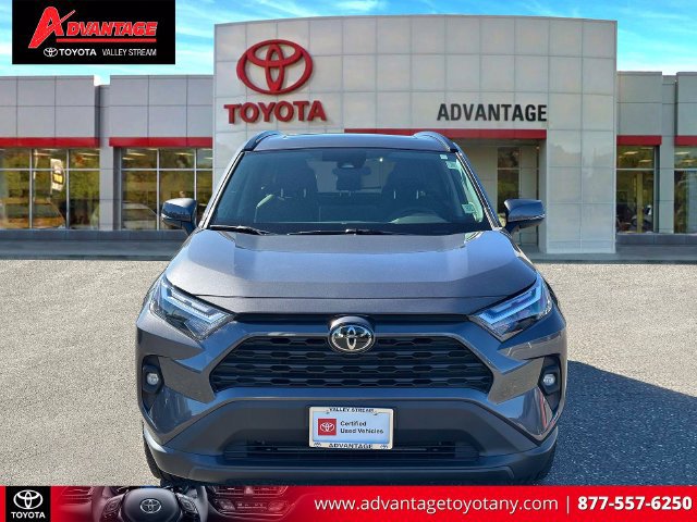 Used 2023 Toyota RAV4 XLE Premium AWD/4WD image 2