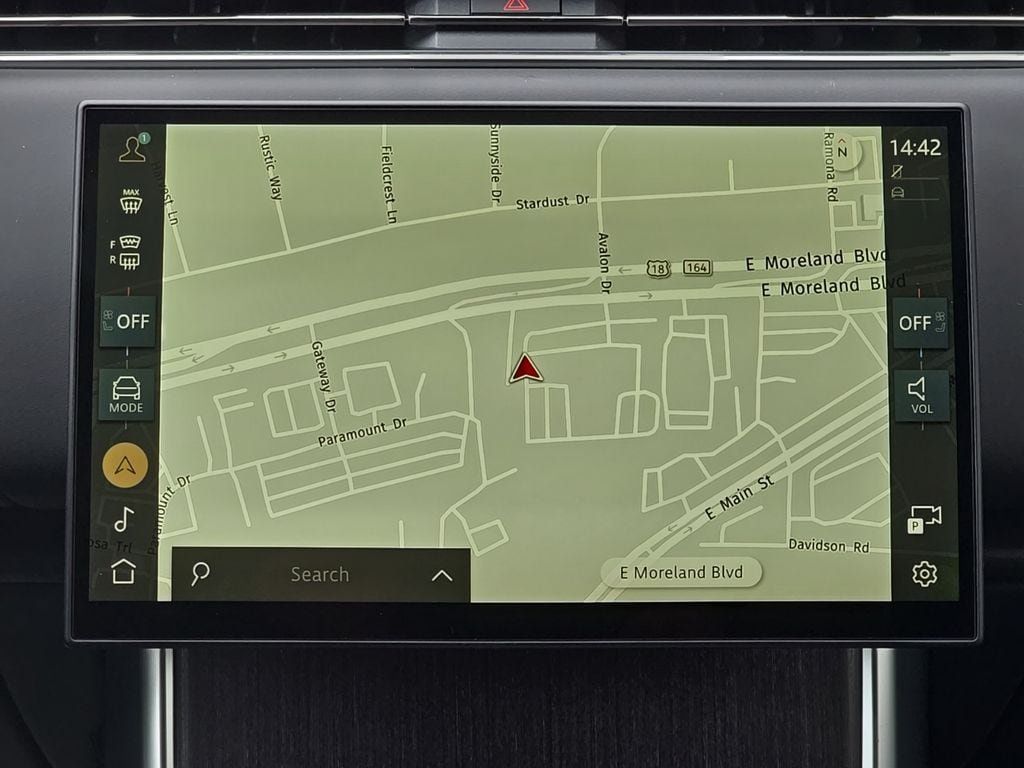 Certified 2026 Land Rover Range Rover SE AWD/4WD image 18
