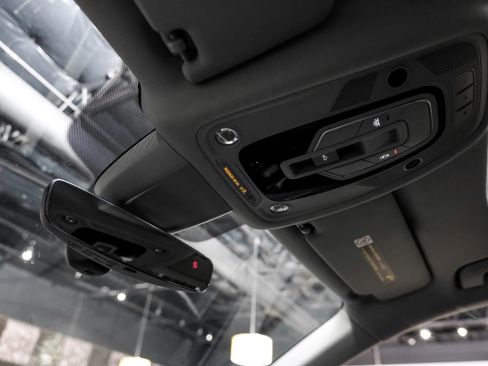 Used 2017 Audi A4 2.0T Premium image 31