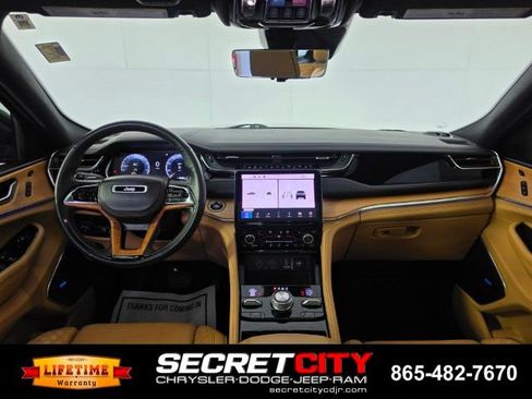 Used 2023 Jeep Grand Cherokee L Summit AWD/4WD image 30