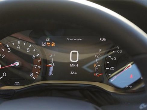 New 2026 Jeep Compass Latitude image 32