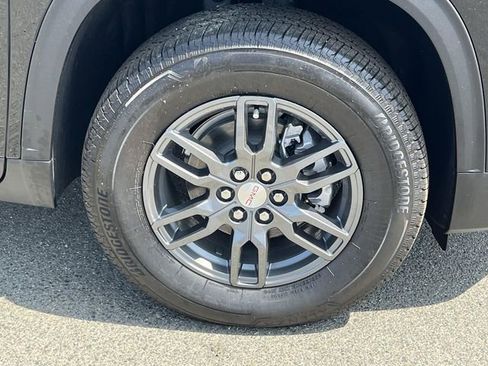 New 2025 GMC Acadia Elevation image 30