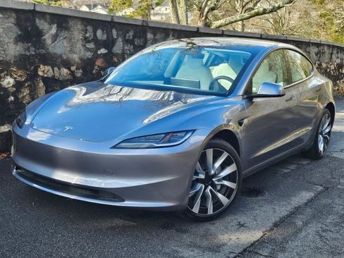 Used 2025 Tesla Model 3 Long Range image 2