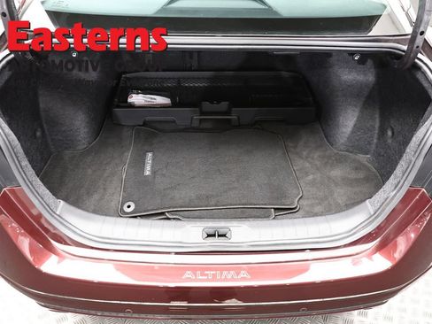 Used 2024 Nissan Altima 2.5 SV w/ SV Premium Package AWD/4WD image 9