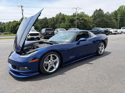 Used 2007 Chevrolet Corvette Coupe w/ Preferred Equipment Group RWD image 25